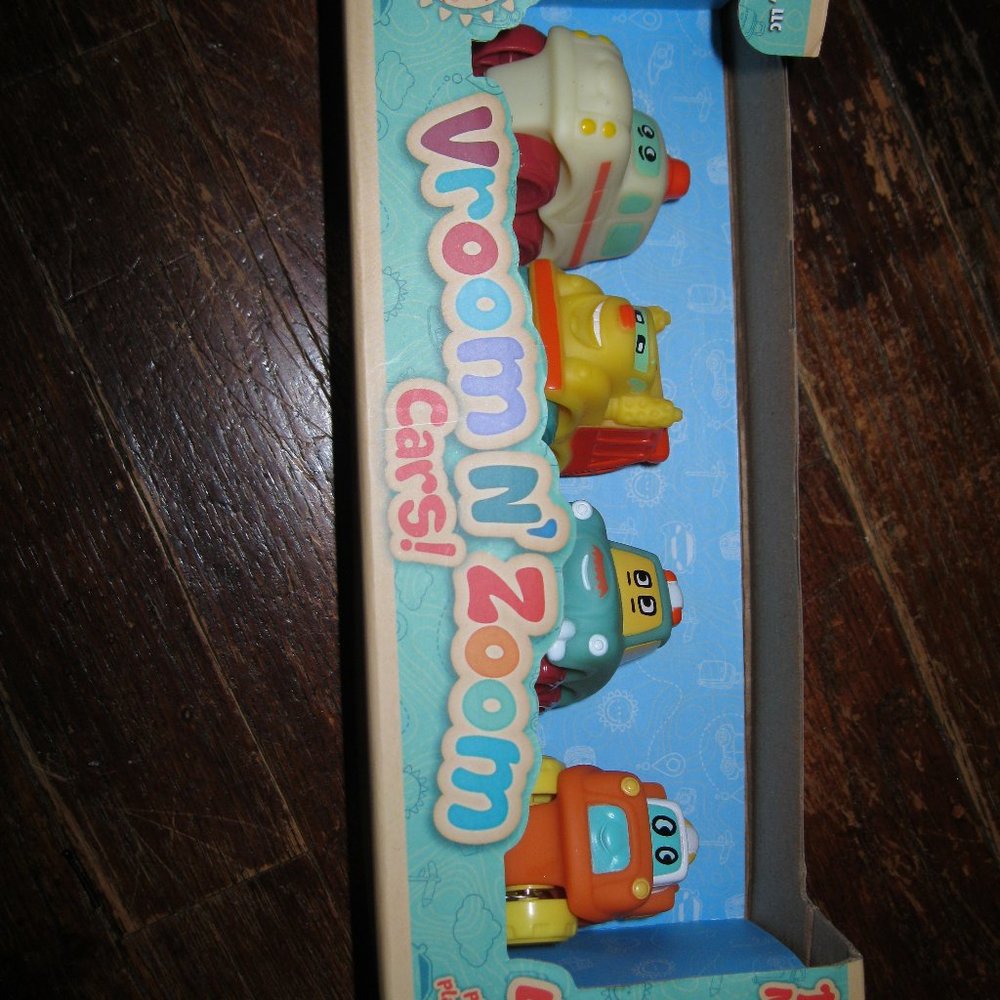 Vroom n Zoom Cars Playset